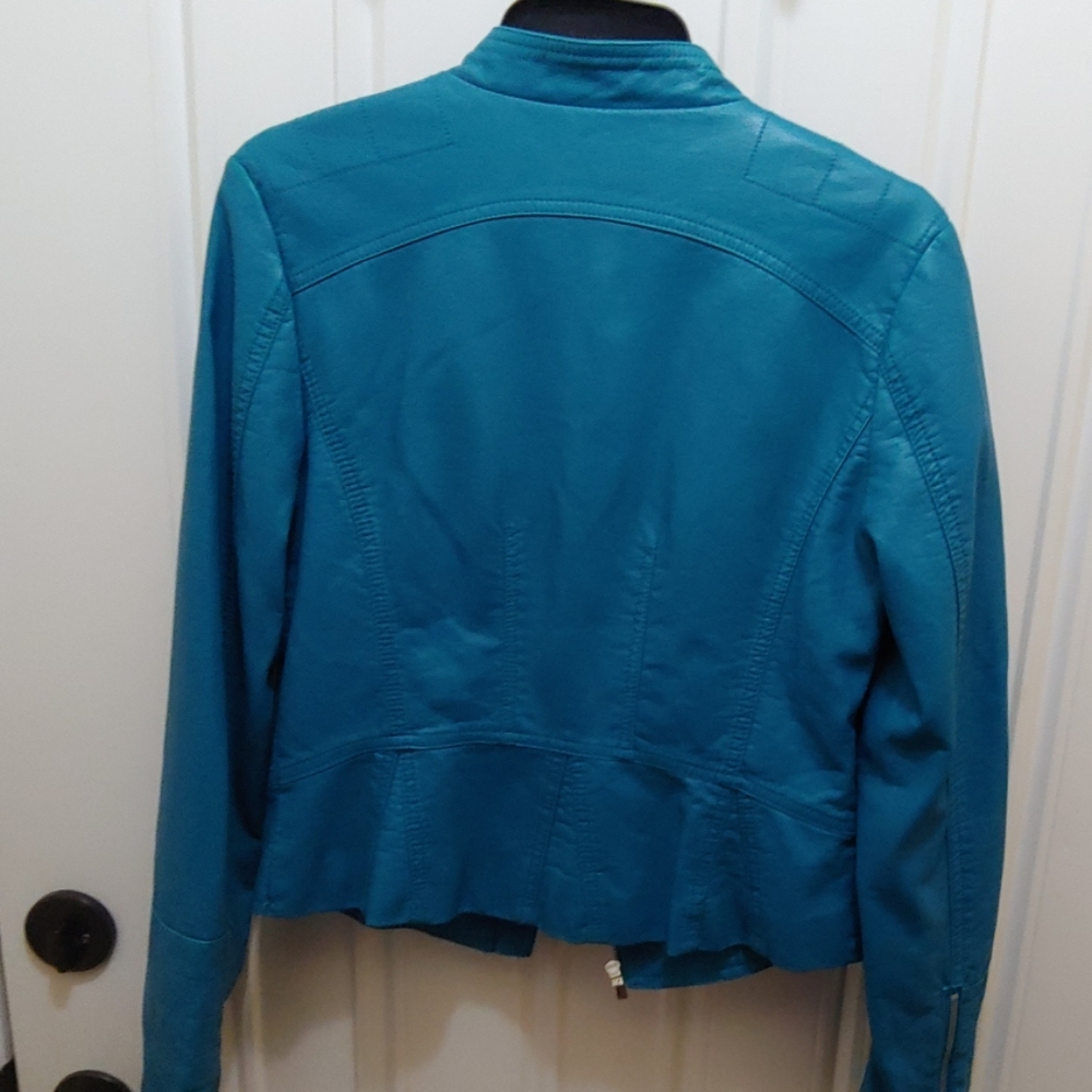 Jacket - Picture 4 of 8